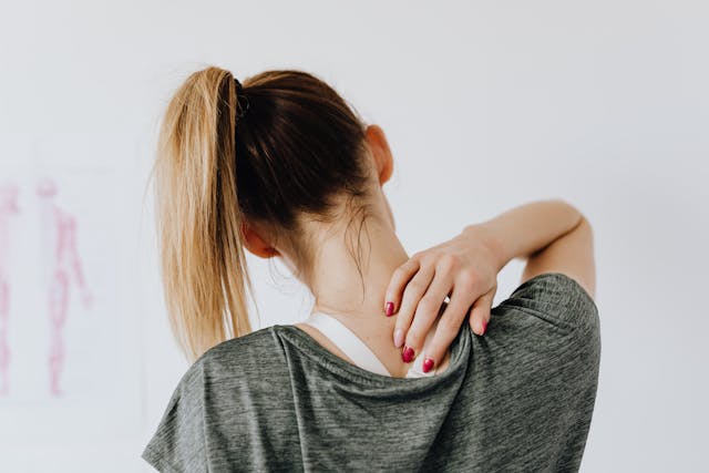 woman with neck pain